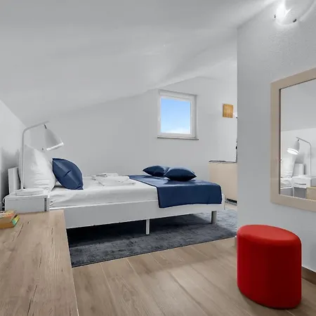 Lujnovic 公寓