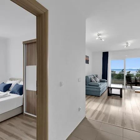 Lujnovic * Makarska