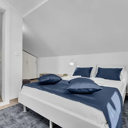 Lujnovic Appartement *