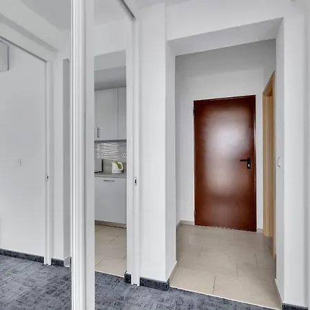 Lujnovic Appartement *