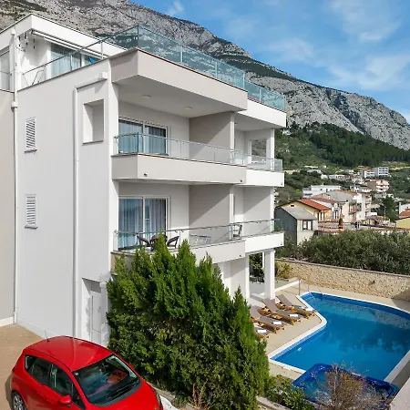 Lujnovic Apartamento Makarska