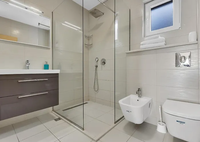 Lujnovic Apartamento *