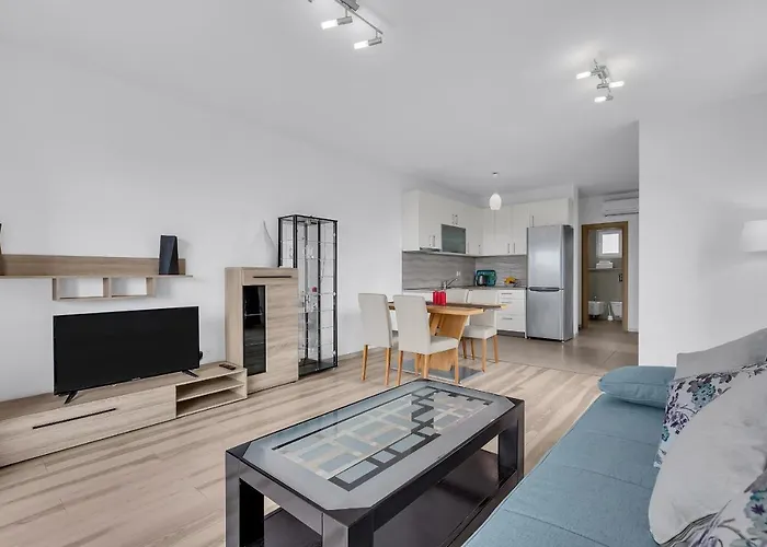 Lujnovic Apartamento Makarska