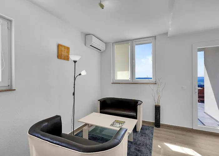 Lujnovic Apartamento *