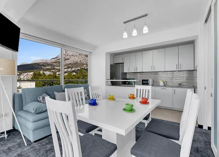 Lujnovic Apartamento Makarska