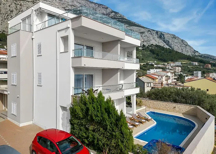 Lujnovic Apartamento Makarska