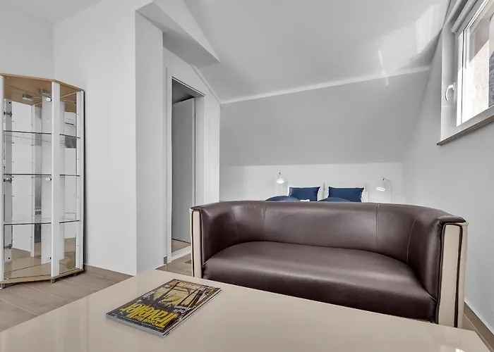 Lujnovic Apartment *