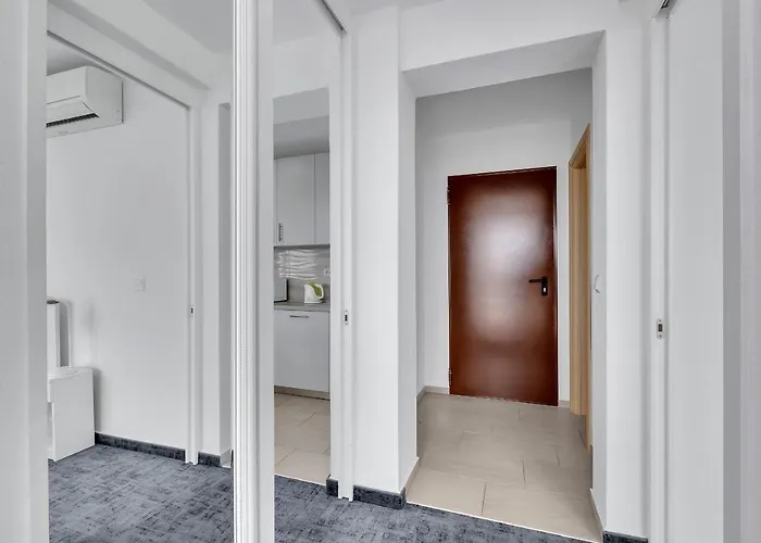 Lujnovic Apartment *